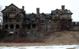 creepy abandoned mansion
